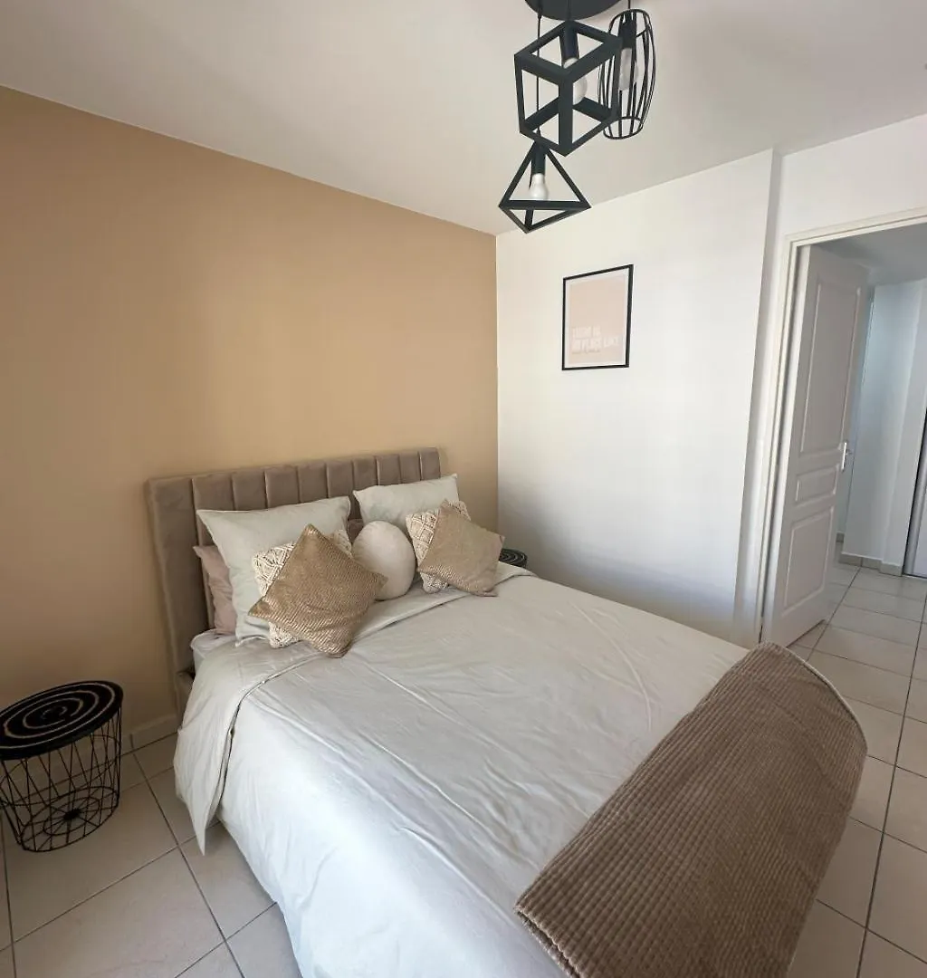 Cosy 2 Pieces A 1Min A Pied De La Plage Juan-les-Pins 0*,  France