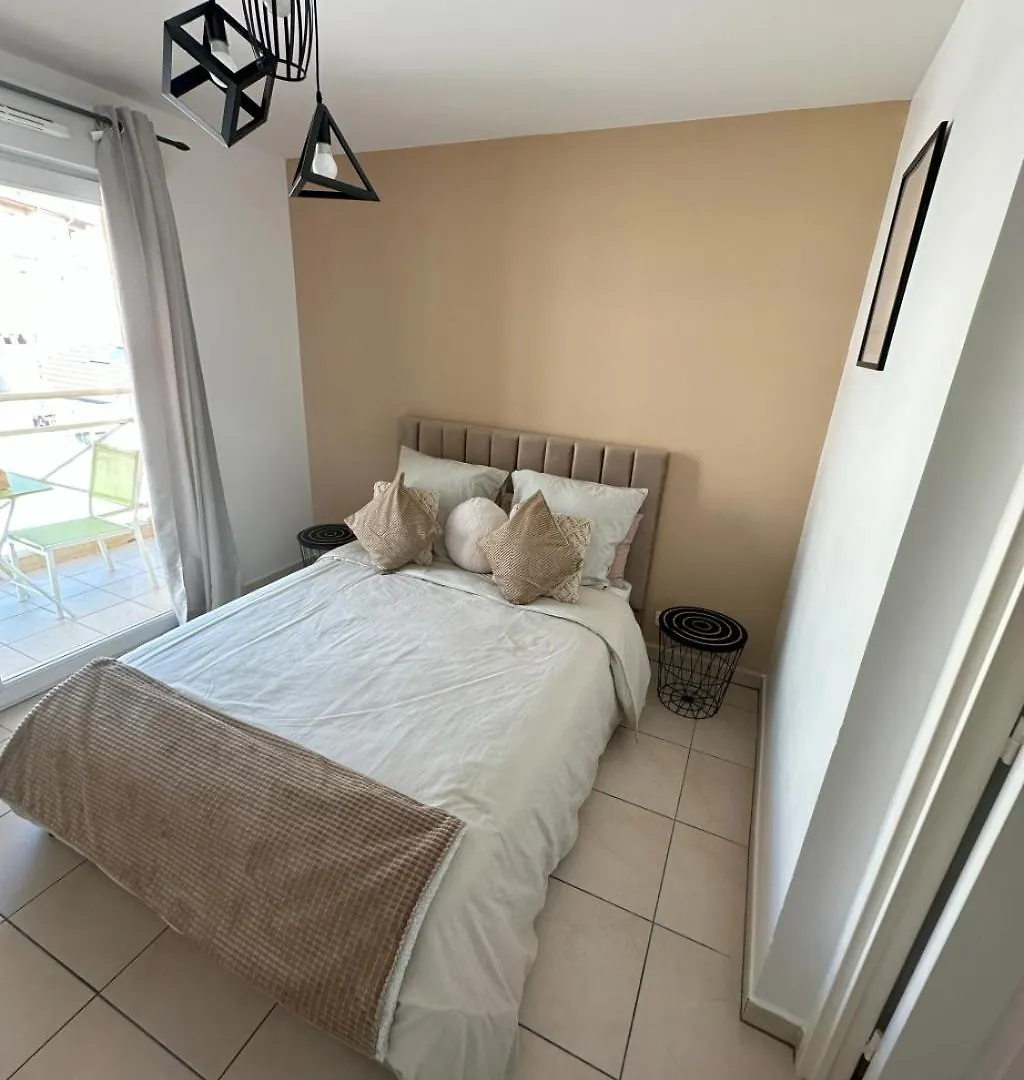 Cosy 2 Pieces A 1Min A Pied De La Plage Juan-les-Pins Apartment