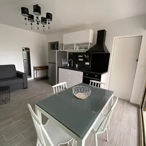  Appartement Superbe Rénové à Neuf à 100m De La
